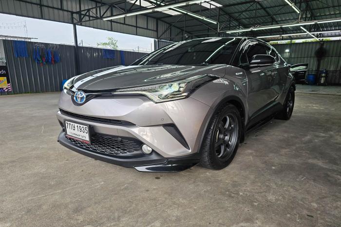 —ขายรถ TOYOTA CHR สีเทา HYBRID MID 1.8 AUTO SUV ปี 2018 มือเดียว---