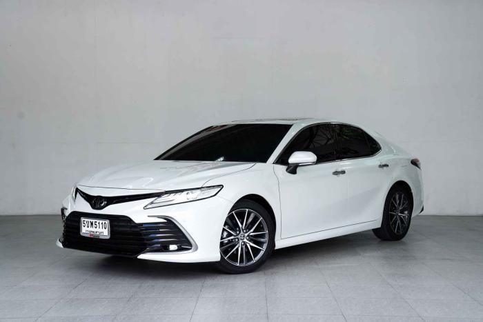 TOYOTA CAMRY 2.5 PREMIUM AT ปี 2022 จด 2022 สีขาว