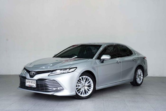 TOYOTA CAMRY 2.5G AT ปี2019 จด2019 สีเทา